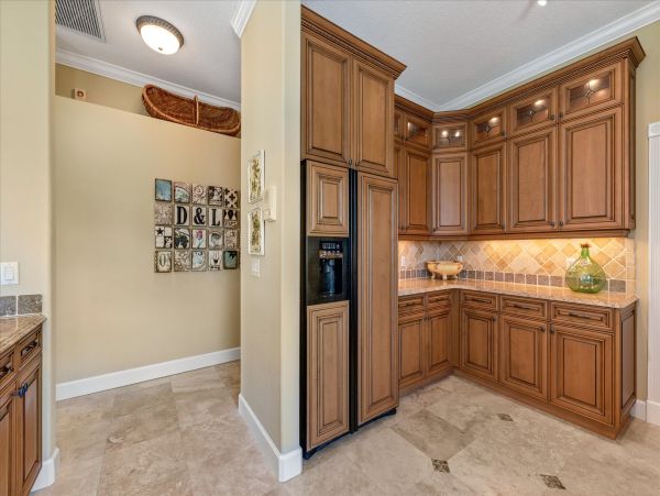 Charming 3-Bedroom Home with Pool Access on Siesta Key
