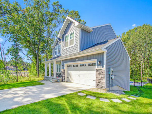 Lake Michigan Home with 5 Bedrooms