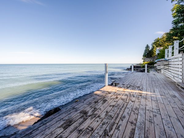 Grand Beach Vacation Home Six Bedroom