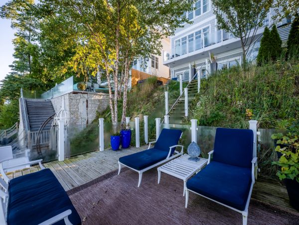 Grand Beach Vacation Home Six Bedroom