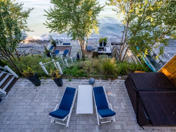 Grand Beach Vacation Home Six Bedroom