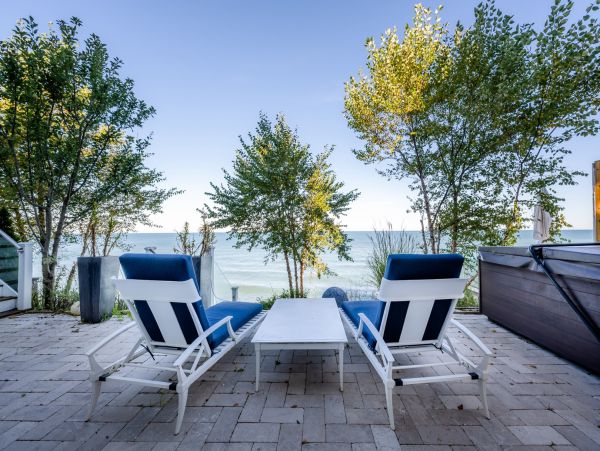 Grand Beach Vacation Home Six Bedroom
