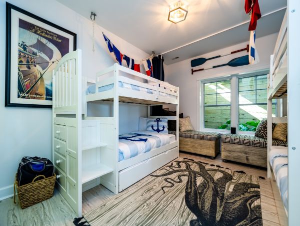 Grand Beach Vacation Home Six Bedroom