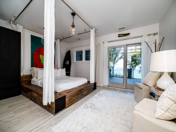Grand Beach Vacation Home Six Bedroom