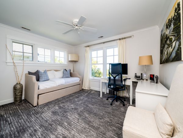 Grand Beach Vacation Home Six Bedroom