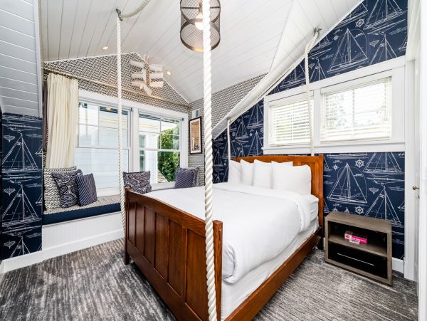 Grand Beach Vacation Home Six Bedroom