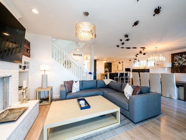 Grand Beach Vacation Home Six Bedroom