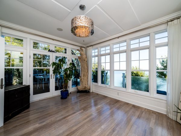 Grand Beach Vacation Home Six Bedroom
