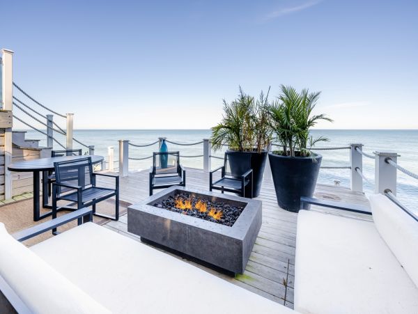 Grand Beach Vacation Home Six Bedroom