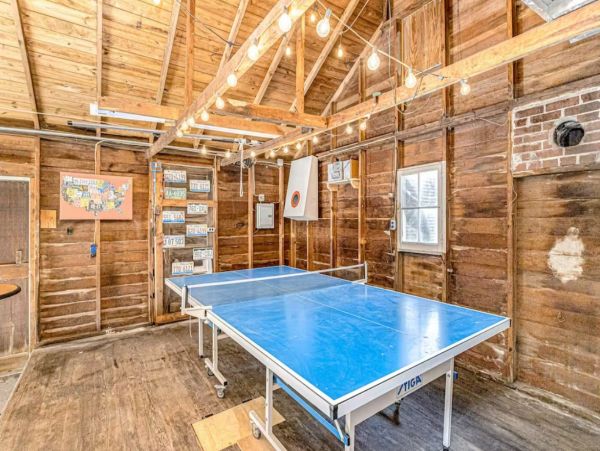 Lake Michigan Seven Bedroom Luxury Vacation Rental