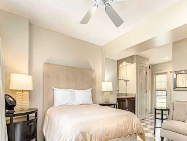 Lake Michigan Seven Bedroom Luxury Vacation Rental
