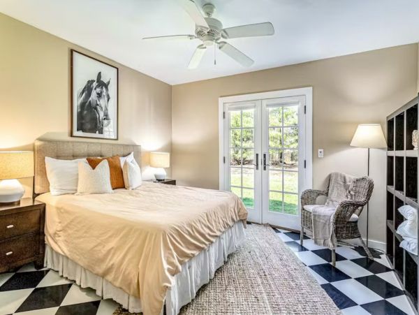 Lake Michigan Seven Bedroom Luxury Vacation Rental
