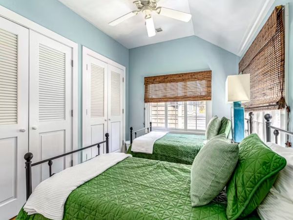 Lake Michigan Seven Bedroom Luxury Vacation Rental
