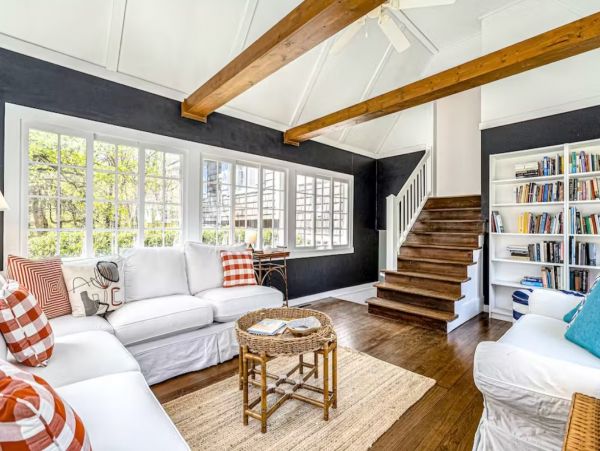 Lake Michigan Seven Bedroom Luxury Vacation Rental