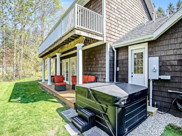 Lake Michigan Seven Bedroom Luxury Vacation Rental