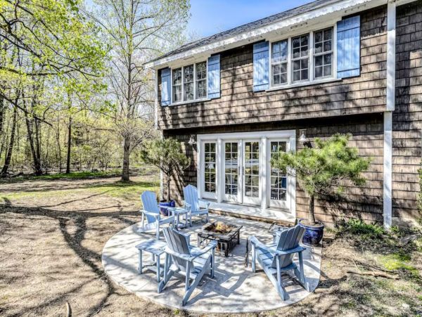 Lake Michigan Seven Bedroom Luxury Vacation Rental