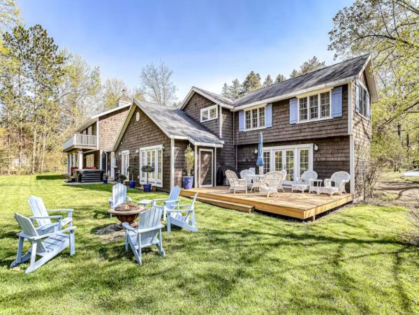 Lake Michigan Seven Bedroom Luxury Vacation Rental