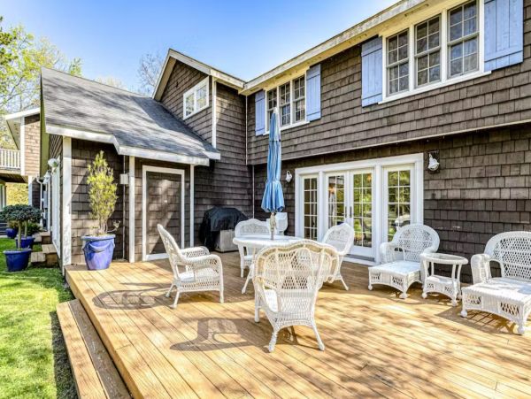 Lake Michigan Seven Bedroom Luxury Vacation Rental