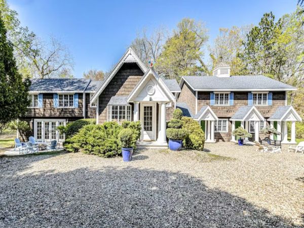 Lake Michigan Seven Bedroom Luxury Vacation Rental