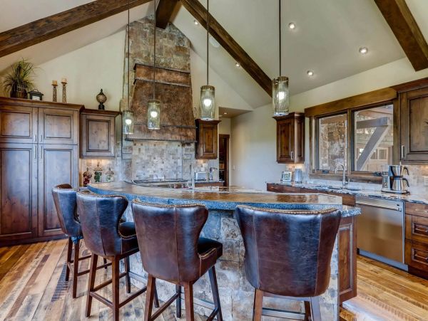 Gorgeous Breckenridge Rental with Private Spa & Great Views
