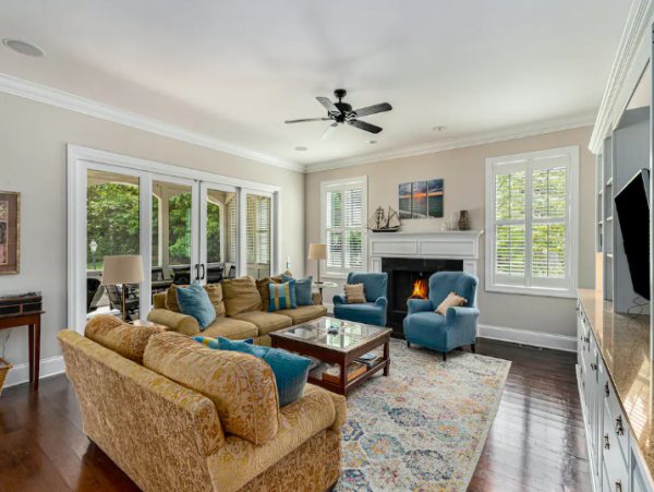 Lake Michigan Home with 6 Bedrooms & Pool