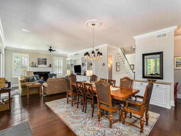 Lake Michigan Home with 6 Bedrooms & Pool