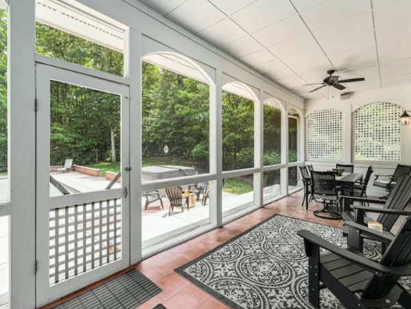 Lake Michigan Home with 6 Bedrooms & Pool