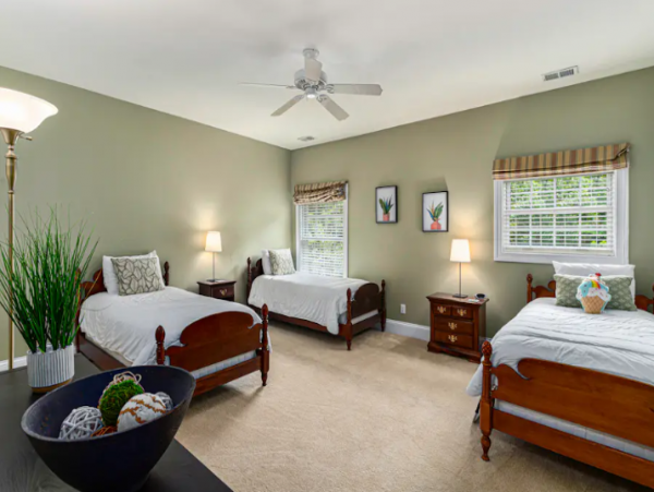 Lake Michigan Home with 6 Bedrooms & Pool