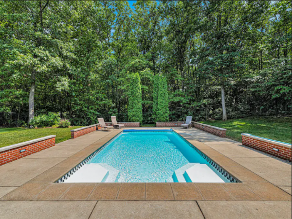 Lake Michigan Home with 6 Bedrooms & Pool