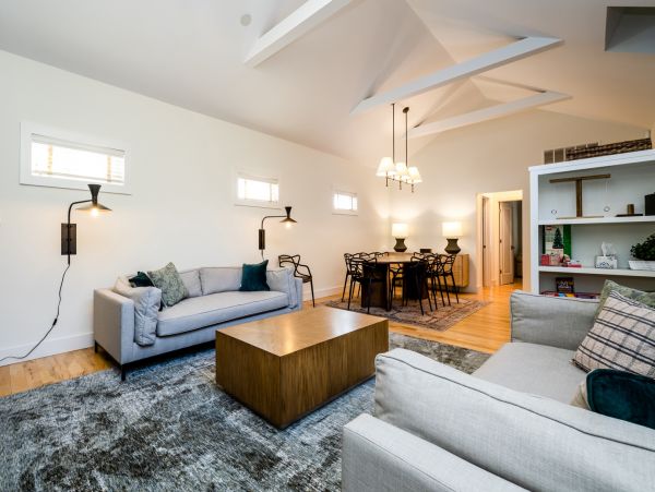 Union Pier Home with 5 Bedrooms