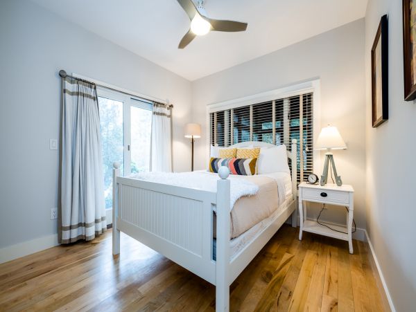 Union Pier Home with 5 Bedrooms