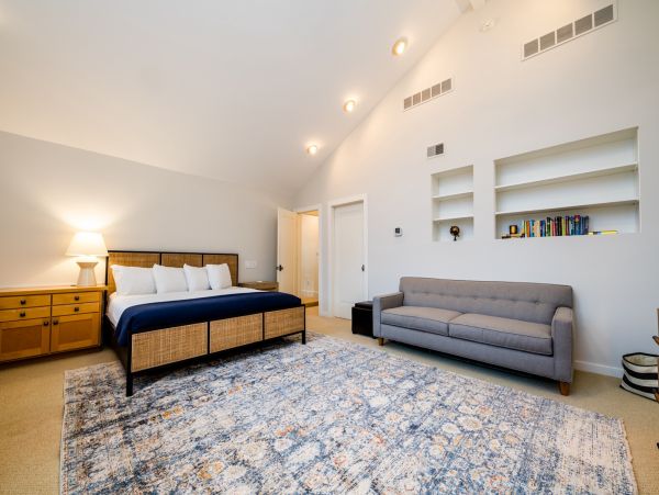 Union Pier Home with 5 Bedrooms
