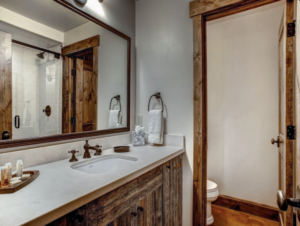 Luxury Mountain Vacation Retreat in Breckenridge with Hot Tubs