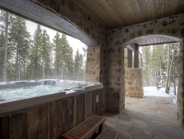 Luxury Mountain Vacation Retreat in Breckenridge with Hot Tubs