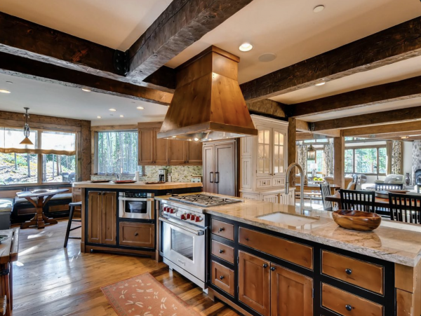 Luxury Mountain Vacation Retreat in Breckenridge with Hot Tubs