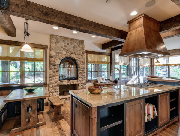 Luxury Mountain Vacation Retreat in Breckenridge with Hot Tubs