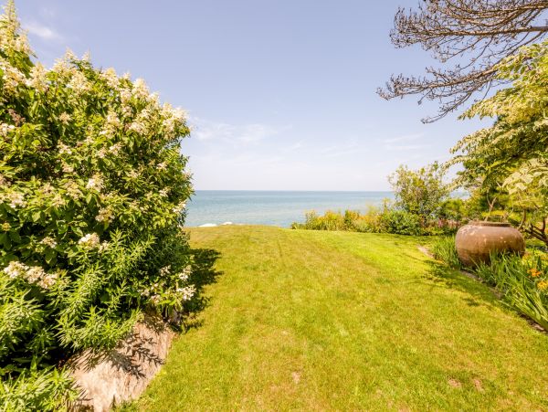 Lakefront Seven Bedroom Vacation Rental Home