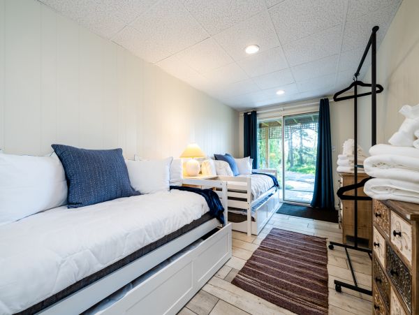 Lakefront Seven Bedroom Vacation Rental Home