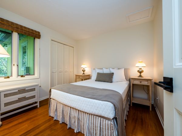 Lakefront Seven Bedroom Vacation Rental Home