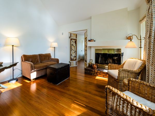 Lakefront Seven Bedroom Vacation Rental Home