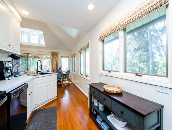 Lakefront Seven Bedroom Vacation Rental Home