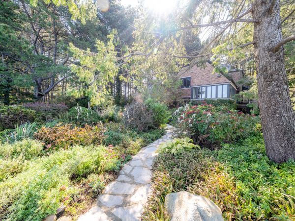 Lakefront Seven Bedroom Vacation Rental Home