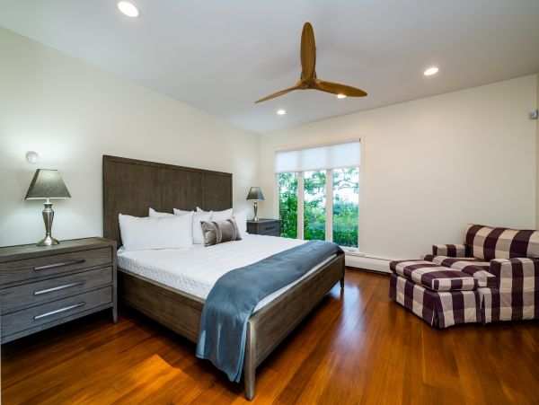 Lakefront Seven Bedroom Vacation Rental Home