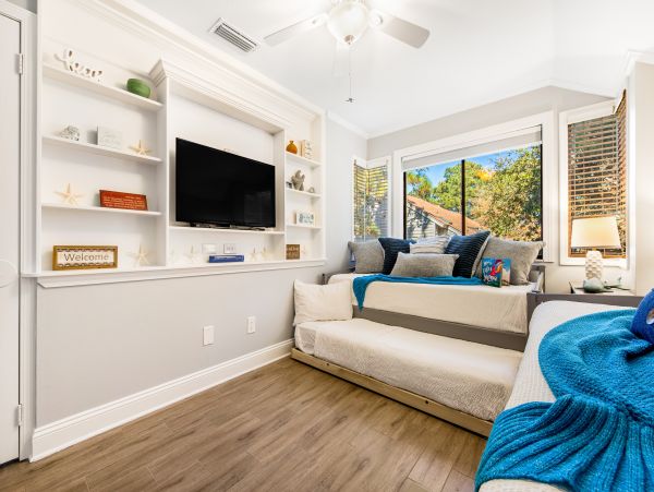 Miramar Vacation Home Three Bedroom Lake Views