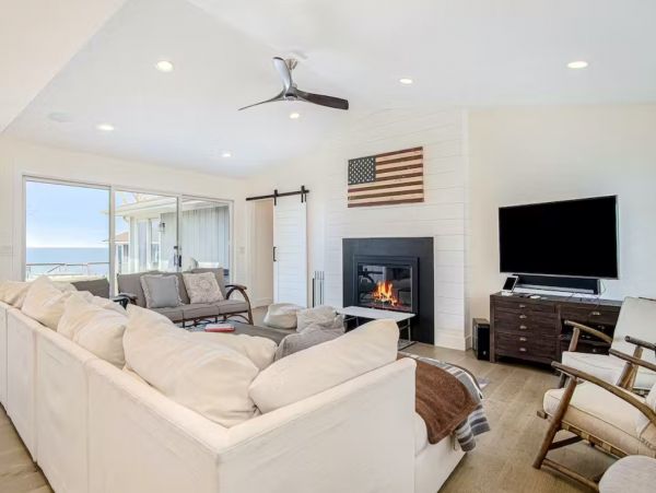 Stunning Vistas Five Bedroom Vacation Rental in Lake Michigan