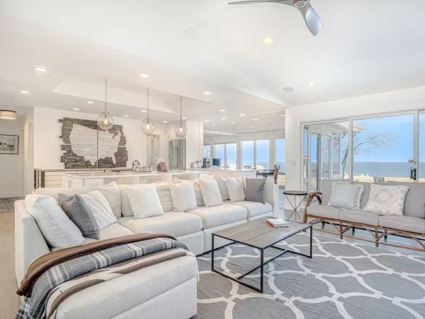 Stunning Vistas Five Bedroom Vacation Rental in Lake Michigan