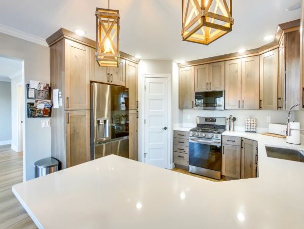 Five Bedroom Lake Front Home in Sutton Bay