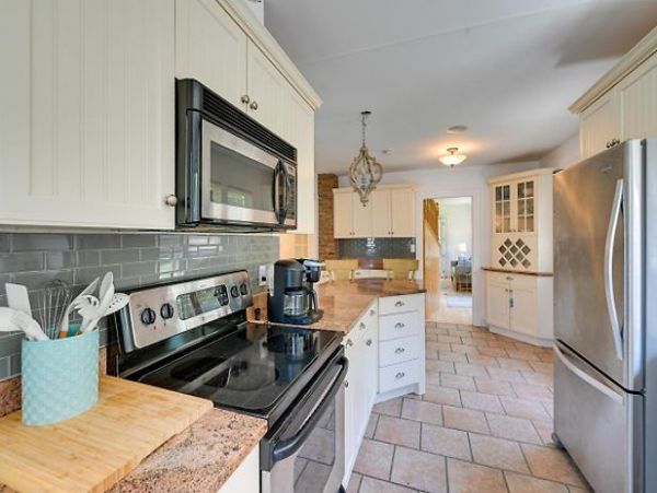 Eastport Vacation Pool Home Four Bedroom