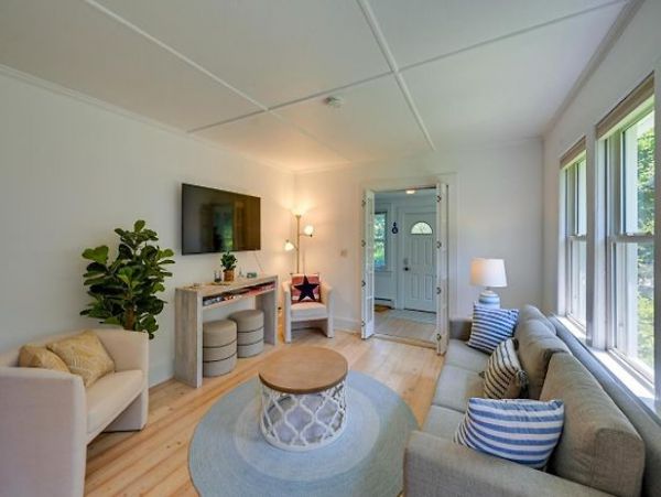 Eastport Vacation Pool Home Four Bedroom
