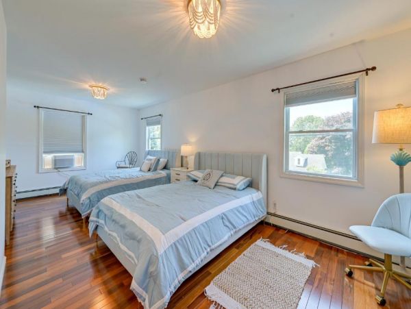 Eastport Vacation Pool Home Four Bedroom